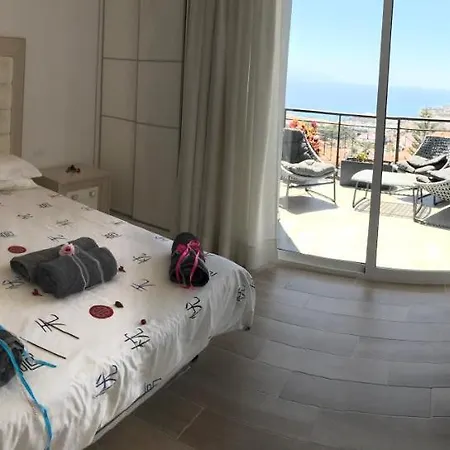 Giusy - Luxury Spectacular Ocean View With Private Pool, Jacuzzi And Sauna. Vila *